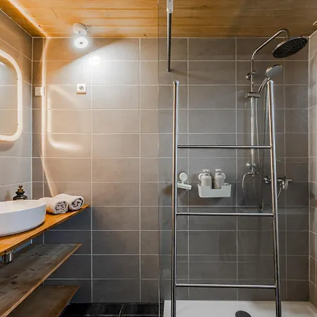 Apartment Le De La Leyre